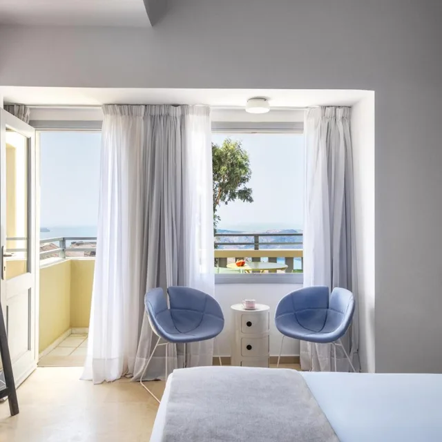 Room, Triple, Volcano View، Majestic 7/9