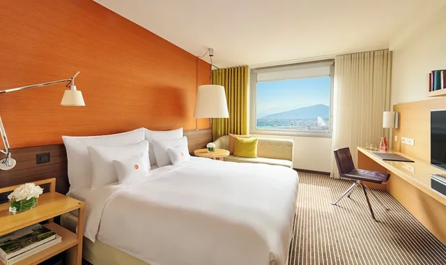 Premium, King Bed, Lake View, INTERCONTINENTAL GENEVA 2/6