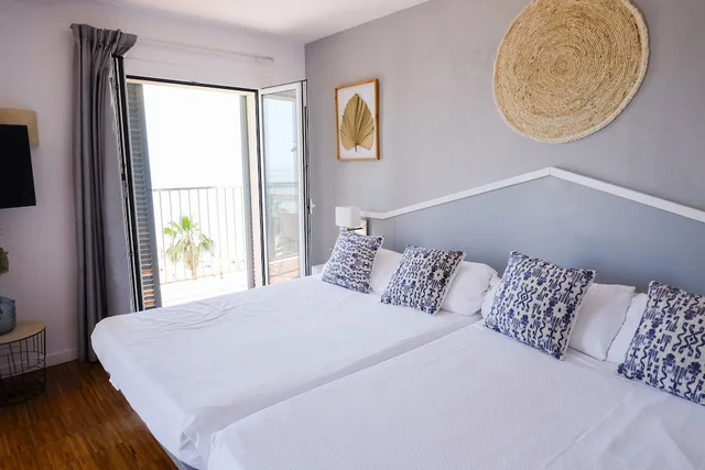 غرفة سوبيريور بسريرين منفصلين بإطلالة على البحر، Subur Hotel Sitges 4/7