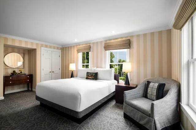 جناح بريميير بسرير كينج، The Equinox A Luxury Collection Golf Resort & Spa Vermont 2/4