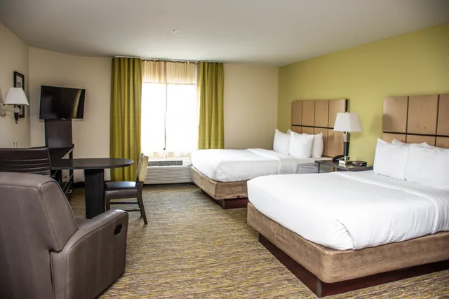 جناح استوديو بسريرين كوين، CANDLEWOOD SUITES OVERLAND PARK 2/6
