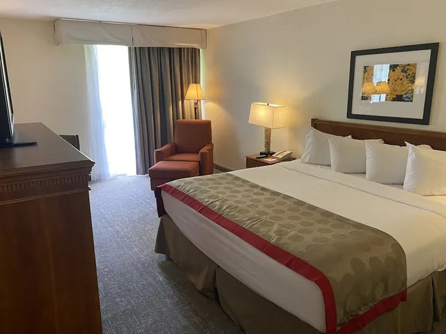Premier, King Bed, Sandia Mountain View, Mountain View، Hotel Mesa Albuquerque Midtown 4/10