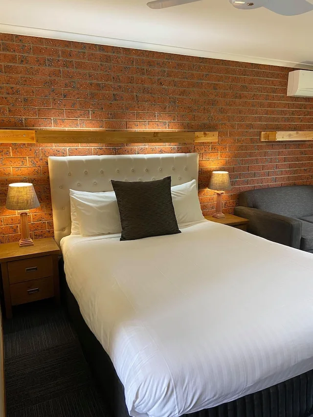 غرفة سوبيريور بسرير كوين، Aat 28 Goldsmith Motel 4/6