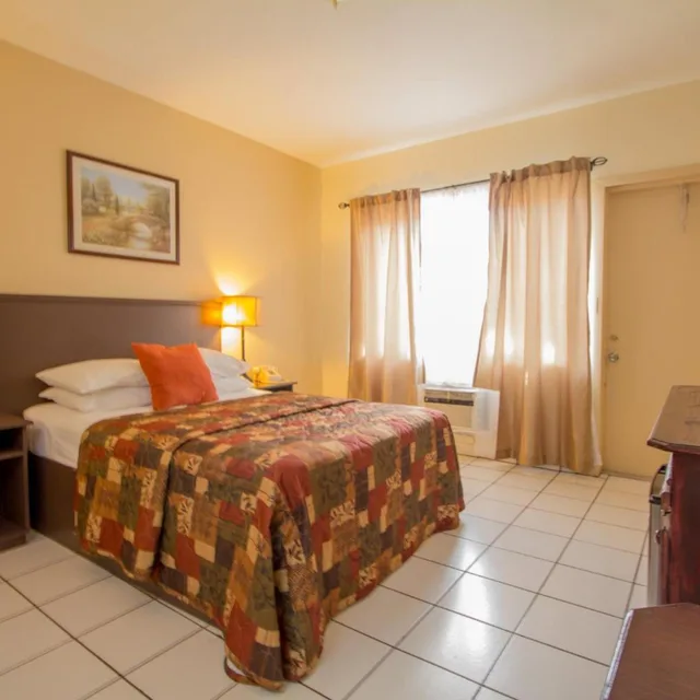 غرفة مفردة لذوي الإعاقة، Parkway Inn Airport Motel 1/6