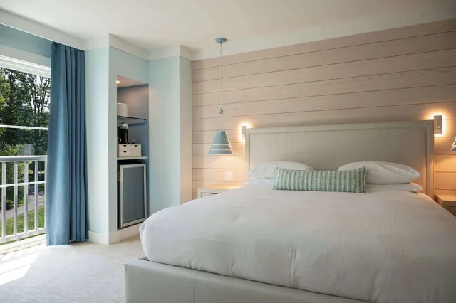Room, King Bed, Cove Side، The Colony Hotel 2/9