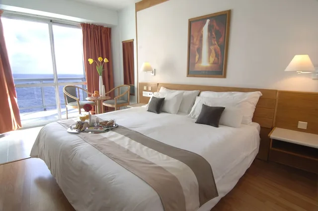 غرفة بإطلالة على البحر مفردة بسريرين منفصلين، Preluna Hotel & Spa 1/9