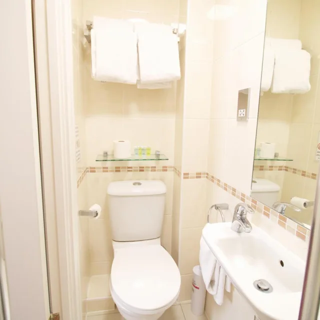 Room, Quadruple, Balmoral House Hotel 4/5