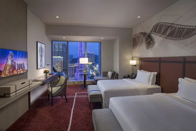 Celebrity Premium Vista Twin Room، Studio City Macau 1/1