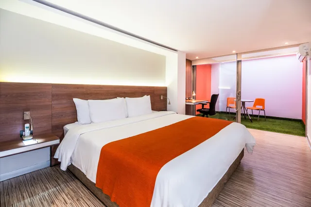 Executive, Queen Bed, SHG Bogota 100 Design Hotel 1/9