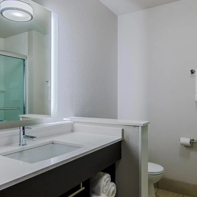 Xtra Space, Standard, King Bed، Holiday Inn Express And Suites Atchison 8/8