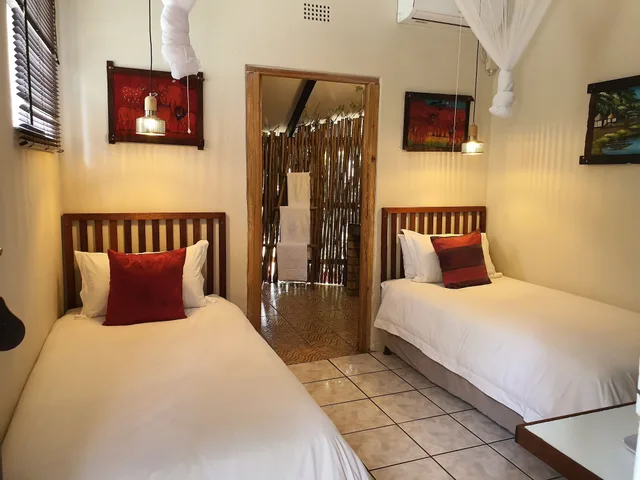 Room, Twin Beds, Outdoor Bath، A Traveller's Palm 1/4