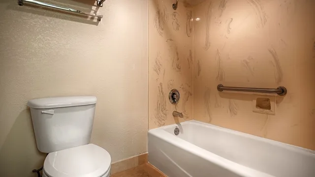 Standard, King Bed, Best Western Plus Northwoods Inn 10/10