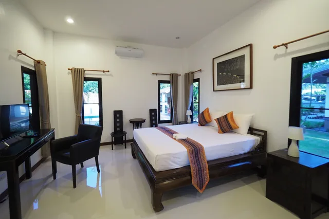 1 Bedroom, Superior, Queen Bed, Garden View, Patio, Chanapah Residence 3/6