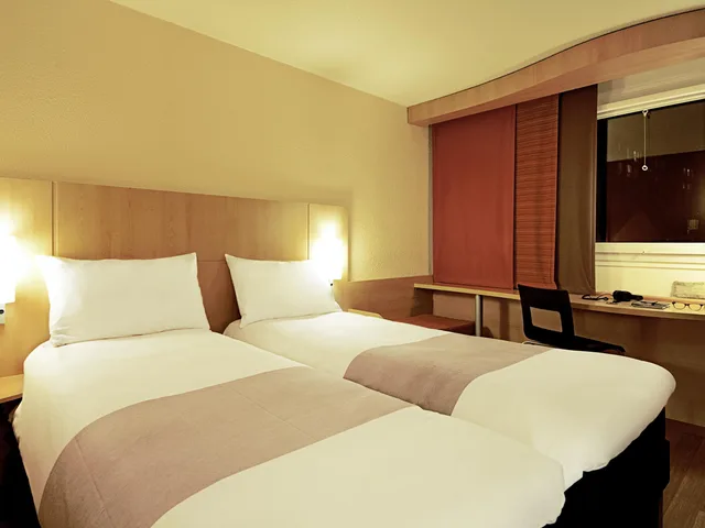 Standard, Twin Beds, Ibis Cologne Airport Hotel 7/10