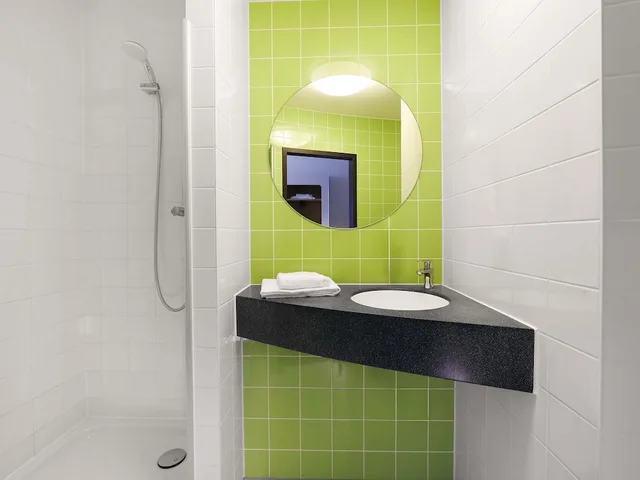 غرفة بسريرين منفصلين، B&B Berlin - Potsdamer Platz 6/6