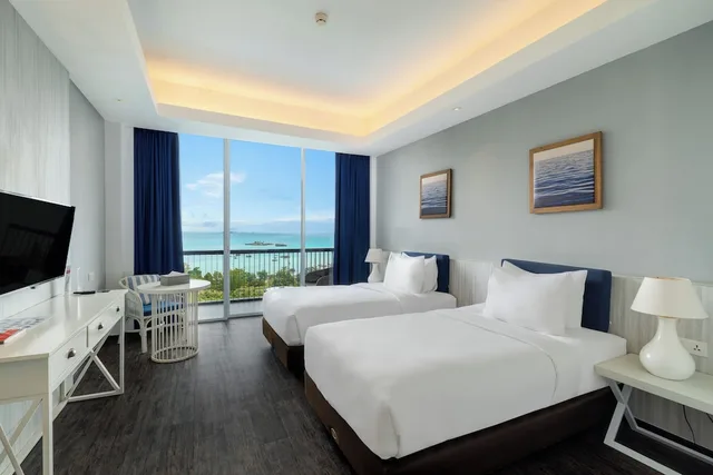 Deluxe Twin Ocean View, Swiss Belresort Belitung 4/9
