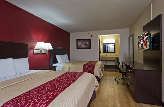 غرفة قياسية بسريرين كوين لذوي الإعاقة، Red Roof Inn Corpus Christi South 1/5