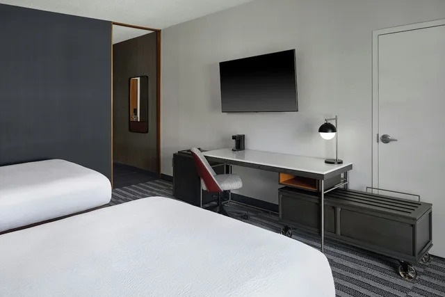 غرفة بسريرين كوين لذوي الإعاقة، Courtyard by Marriott Southfield 2/7