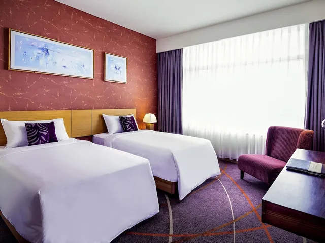 Deluxe, Twin Beds, River View, Executive Level، Grand Mercure Danang 1/10