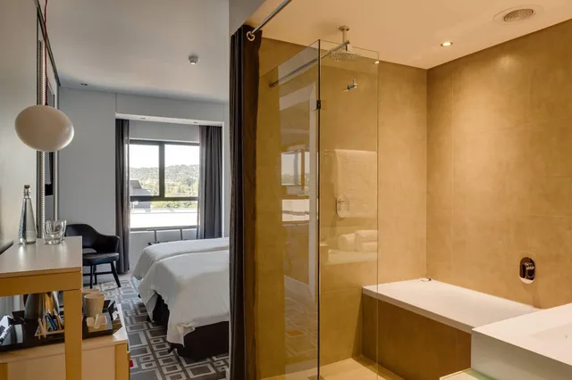 غرفة قياسية بسريرين منفصلين، Protea Hotel Fire And Ice Menlyn 9/10