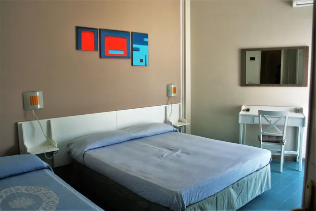 Room, Triple, 1 Queen and 1 Single Bed, Hotel Anna 1/8