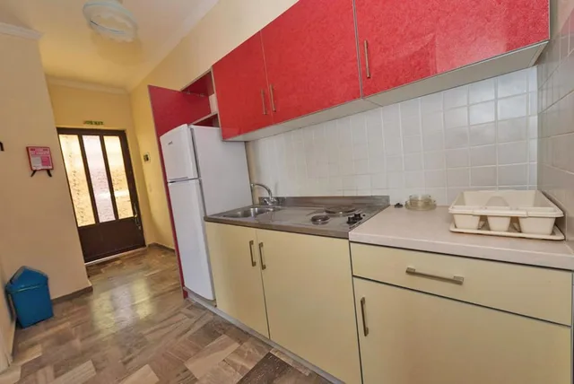 2 Bedrooms, Apartment, Seafront Apartments 3/4