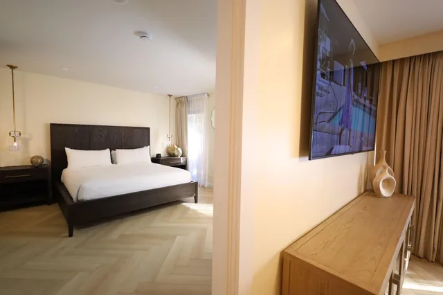جناح بسرير كينج بإطلالة، Luxe Sunset Boulevard Hotel 1/3