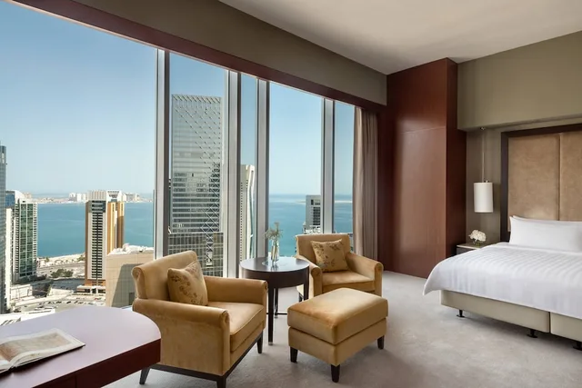 غرفة بريميوم بسرير كينج، Jw Marriott Marquis City Center 3/9