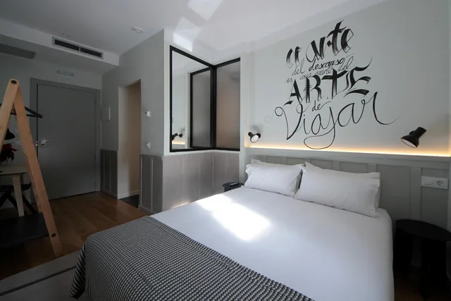 Standard, Double Bed, Hostel Complutum 3/8