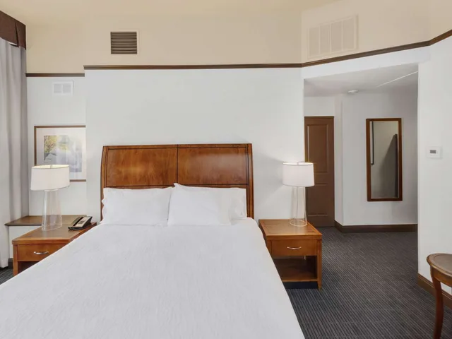 غرفة سوبيريور بسرير كينج، Hilton Garden Inn Milwaukee Downtown 2/3