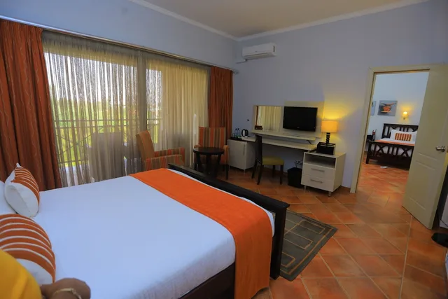 غرفة متصلة عائلية بسرير كوين وسريرين منفصلين بإطلالة على الحديقة بغرفتي نوم، Haile Resort Hawassa 2/9