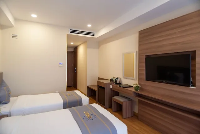غرفة ديلوكس بسريرين منفصلين بإطلالة على المدينة، Orbit Hotel 4/5