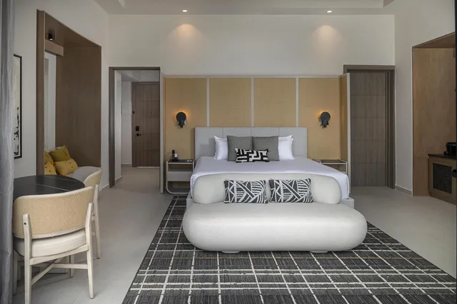 1 Bedroom, Azure, Club, Suite, Bungalow, King Bed, Ocean Front، Zemi Miches Punta Cana All-Inclusive Resort, Curio by Hilton 3/5