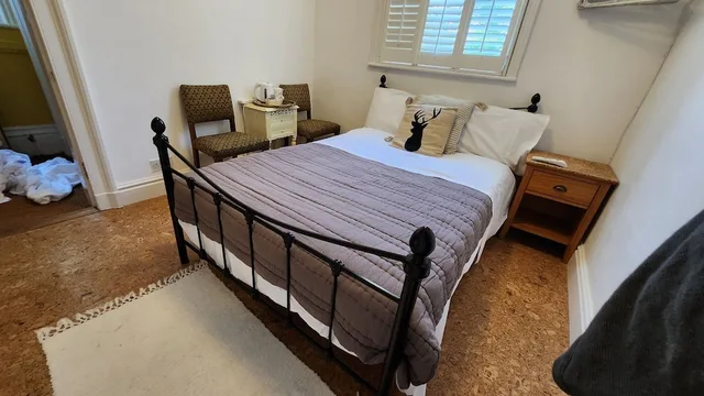 Compact Double Room، OYO Cornerstone Manor Hotel 9/10