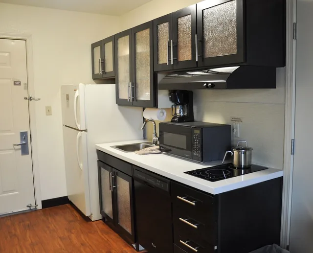 جناح بسرير كوين بغرفة نوم واحدة لذوي الإعاقة، Candlewood Suites Louisville Airport, an IHG Hotel 6/6