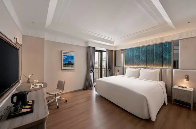 غرفة ديلوكس بسرير كينج، La Siesta Premium Lakeside 3/5