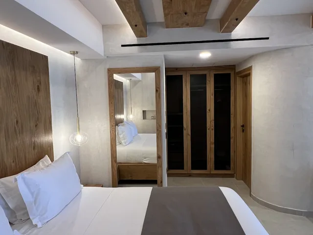 غرفة بريميوم بسرير مزدوج بإطلالة على البحر، The Noverian Antama Organic Beach Resort Chania 3/6