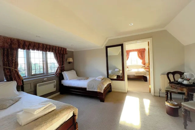 غرفة عائلية بسرير مزدوج وسريرين منفصلين، Castle Bromwich Hall Hotel, BW Signature Collection 1/9