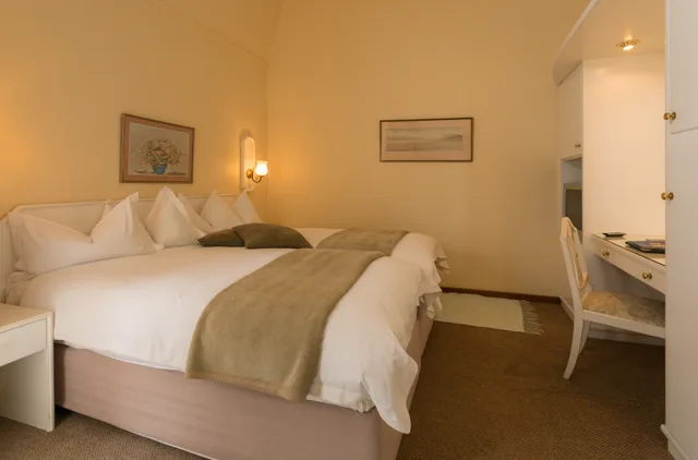 غرفة قياسية ثلاثية، Hansa Hotel 1/3