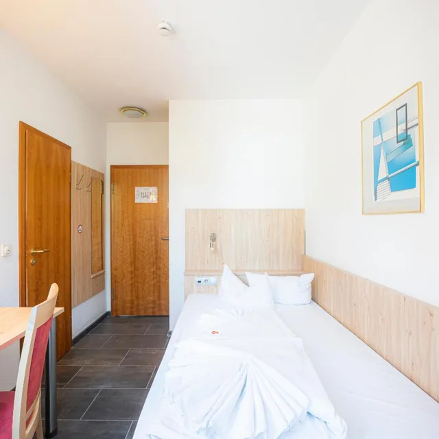 غرفة مفردة، Hotel Astoria Am Urachplatz 2/20