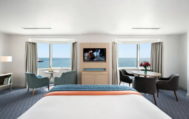 Sea View Junior Suite with Super King Bed, Leonardo Royal Hotel Brighton Waterfront 2/2