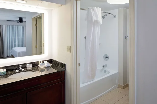 جناح بسرير كينج وسريرين مزدوجين بغرفتي نوم، Homewood Suites by Hilton Boston-Billerica/Bedford/Burlington 2/3