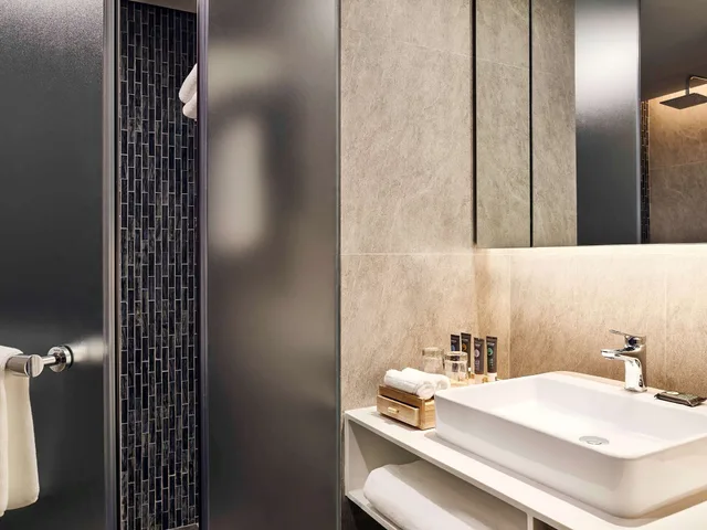 غرفة سوبيريور بسريرين منفصلين بإطلالة على المدينة، Novotel Hanoi Thai Ha 3/4