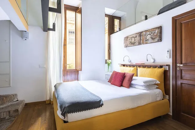 شقة بسرير كوين وسرير فردي مع أريكة، Rome Accommodation - Coronari 1/10