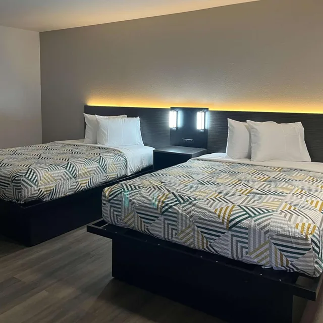 2 Queen Beds - Non-Smoking, Micfridge، Motel6 Artesia, NM 3/4
