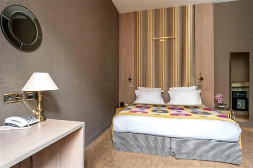 غرفة سوبيريور بسرير مزدوج، Regents Garden Hotel 2/2
