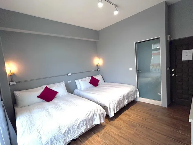 غرفة قياسية رباعية بسريرين مزدوجين بشرفة، Taitung Sun Forest BnB 8/10