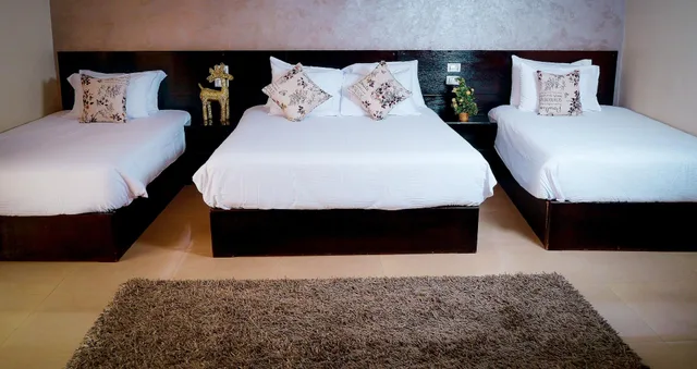 Luxury, Multiple Beds, Balcony، Egypt Pyramids Inn 2/4
