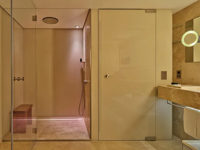 غرفة ديلوكس عائلية بسرير مزدوج، Mandarin Oriental Conservatorium, Amsterdam 1/2