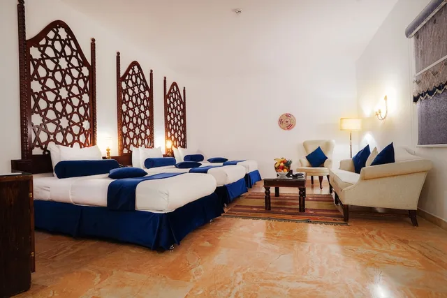 غرفة قياسية ثلاثية بثلاثة أسرّة، Old Village Resort Petra 3/10